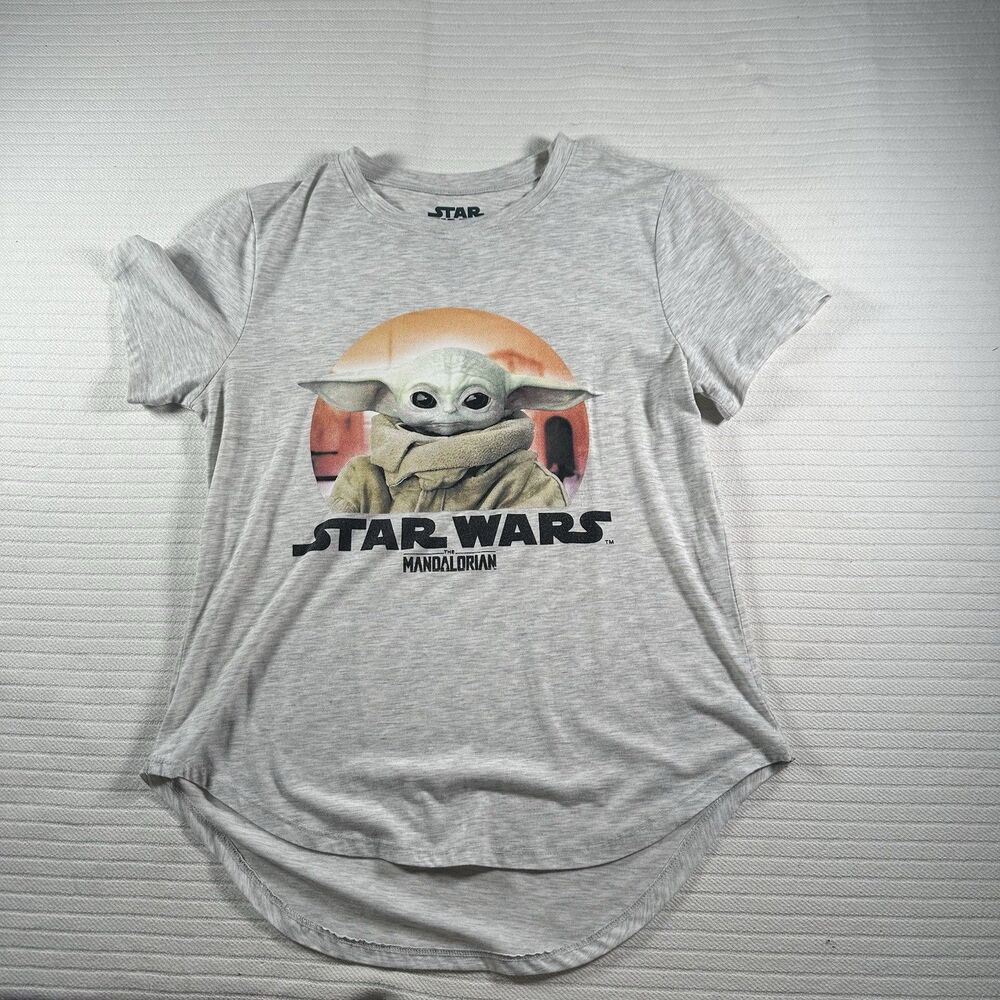 Star Wars The Mandalorian Grogu Baby Yoda Youth Large 11-13 Gray Graphic T-Shirt
